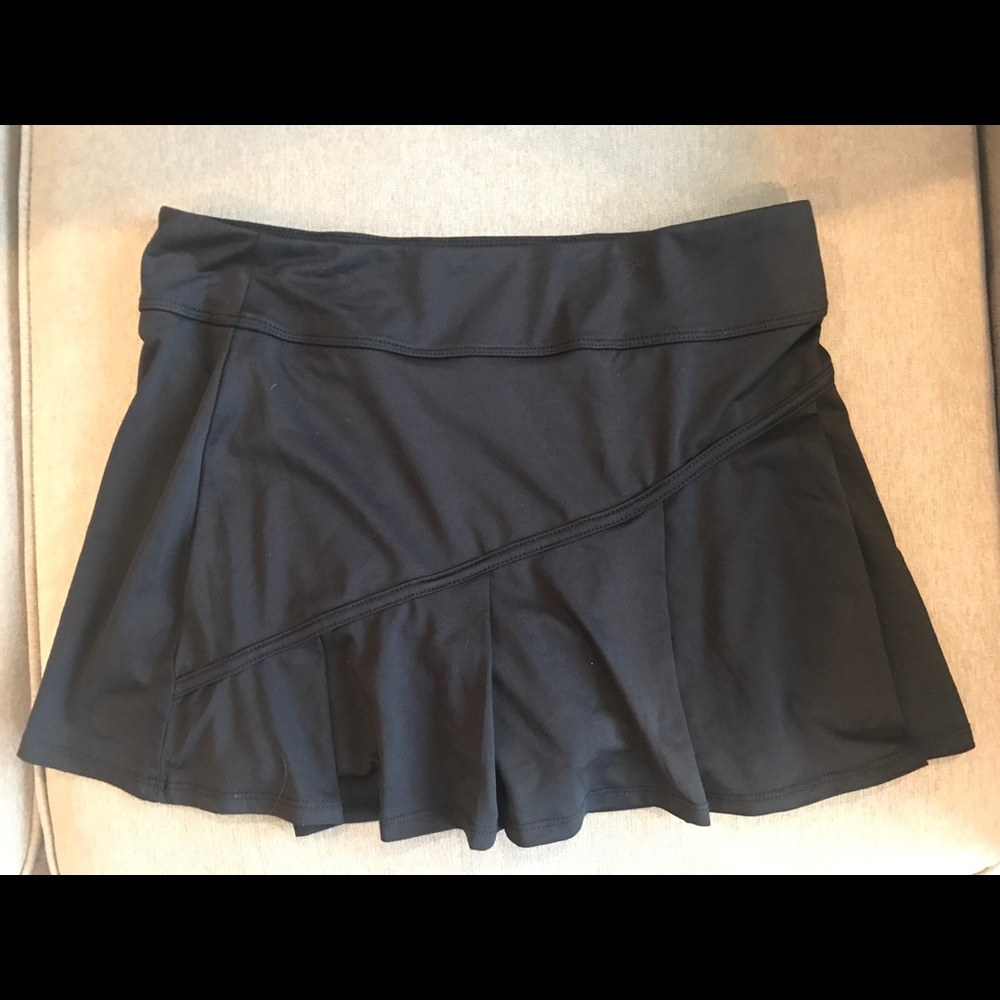 Black tennis skirt